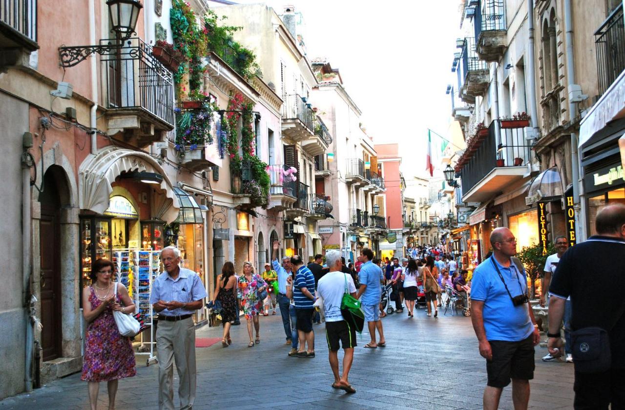 Incantevole E Storico Appartamento In Pieno Centro Taormina Exteriör bild